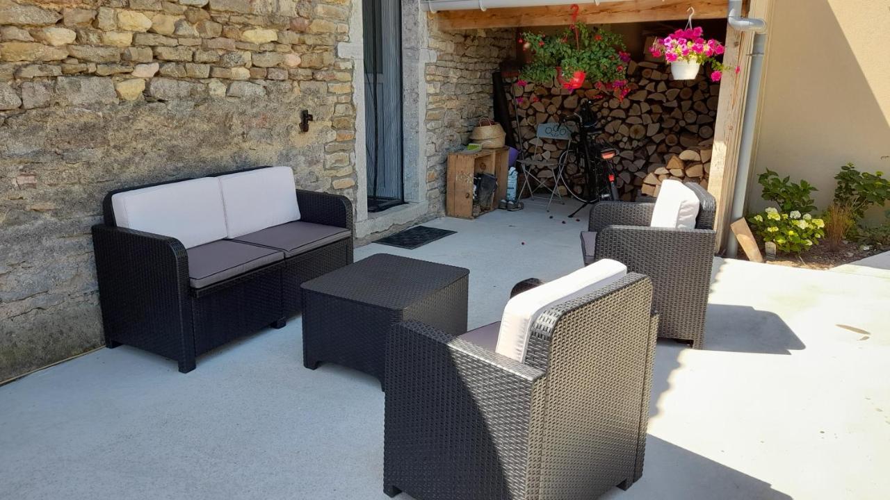 "La Charme" Bed & Breakfast Jalogny Exterior photo