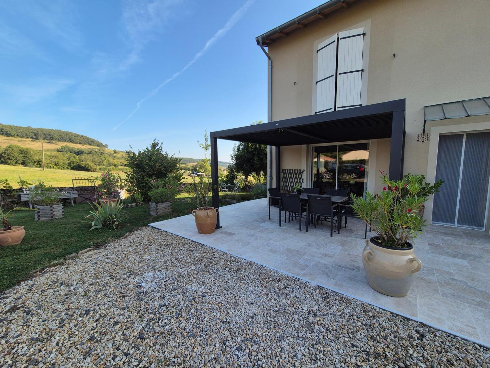 "La Charme" Bed & Breakfast Jalogny Exterior photo
